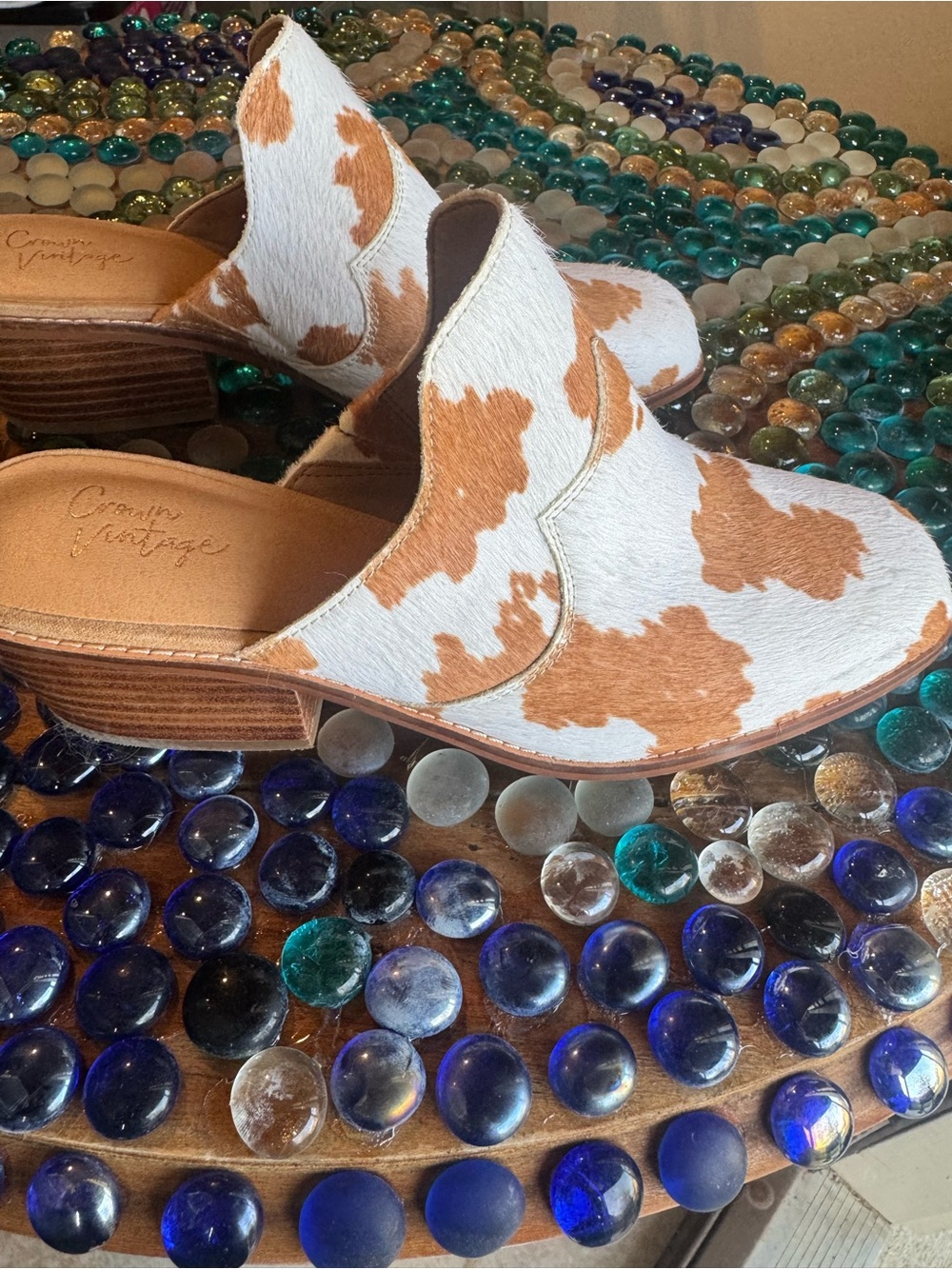 Crown Vintage White and Tan Cowhide Mule